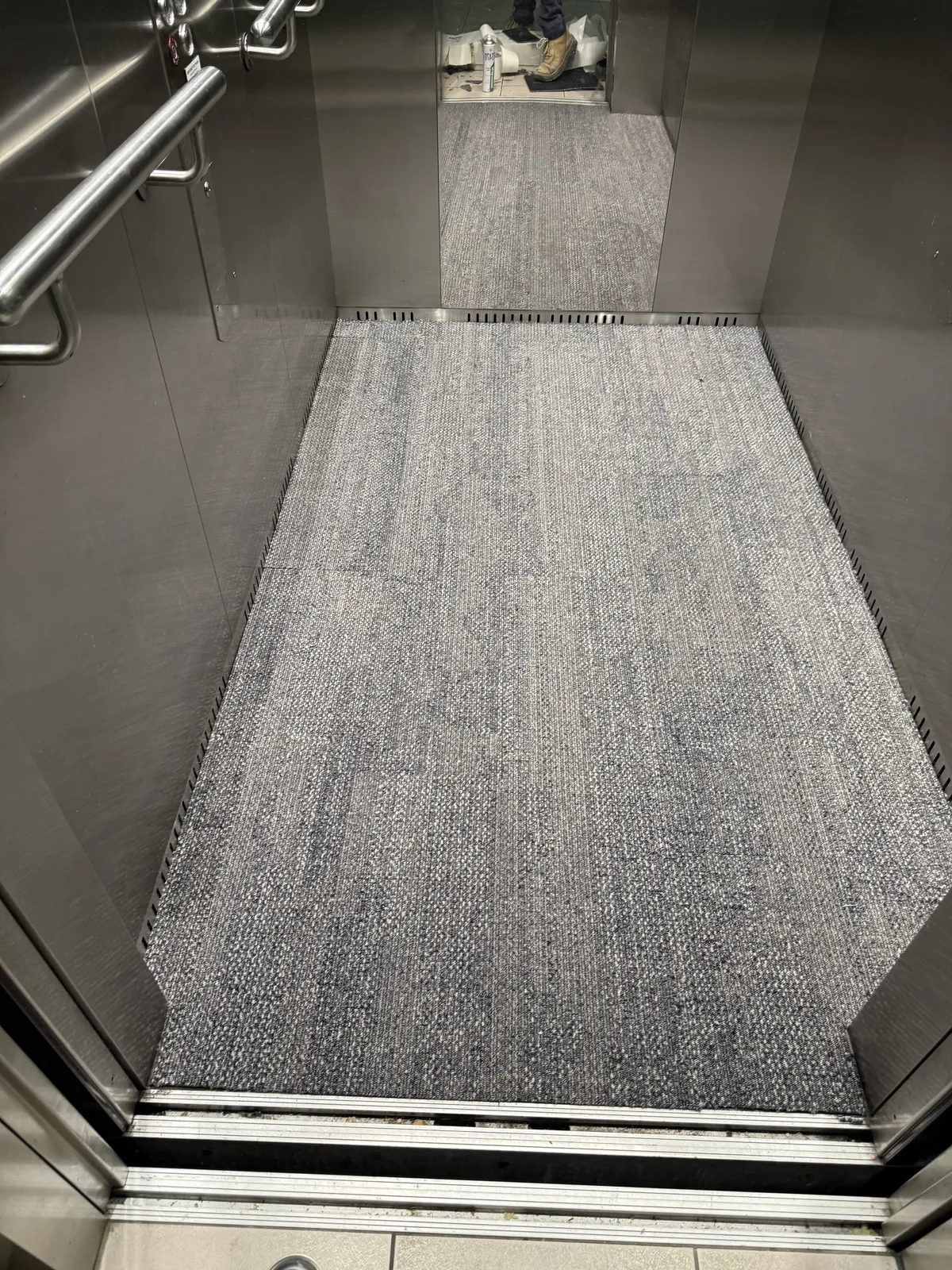 Carpet upgrade to hotel lift